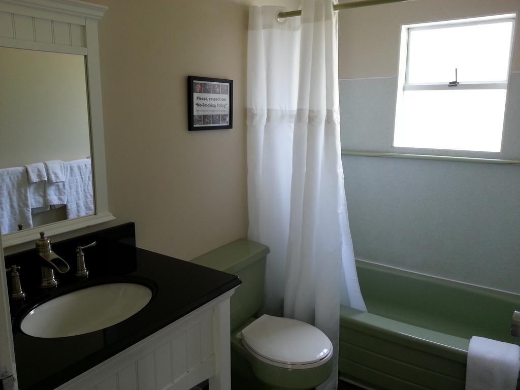 Edgewater Motel Campbell River Bilik gambar